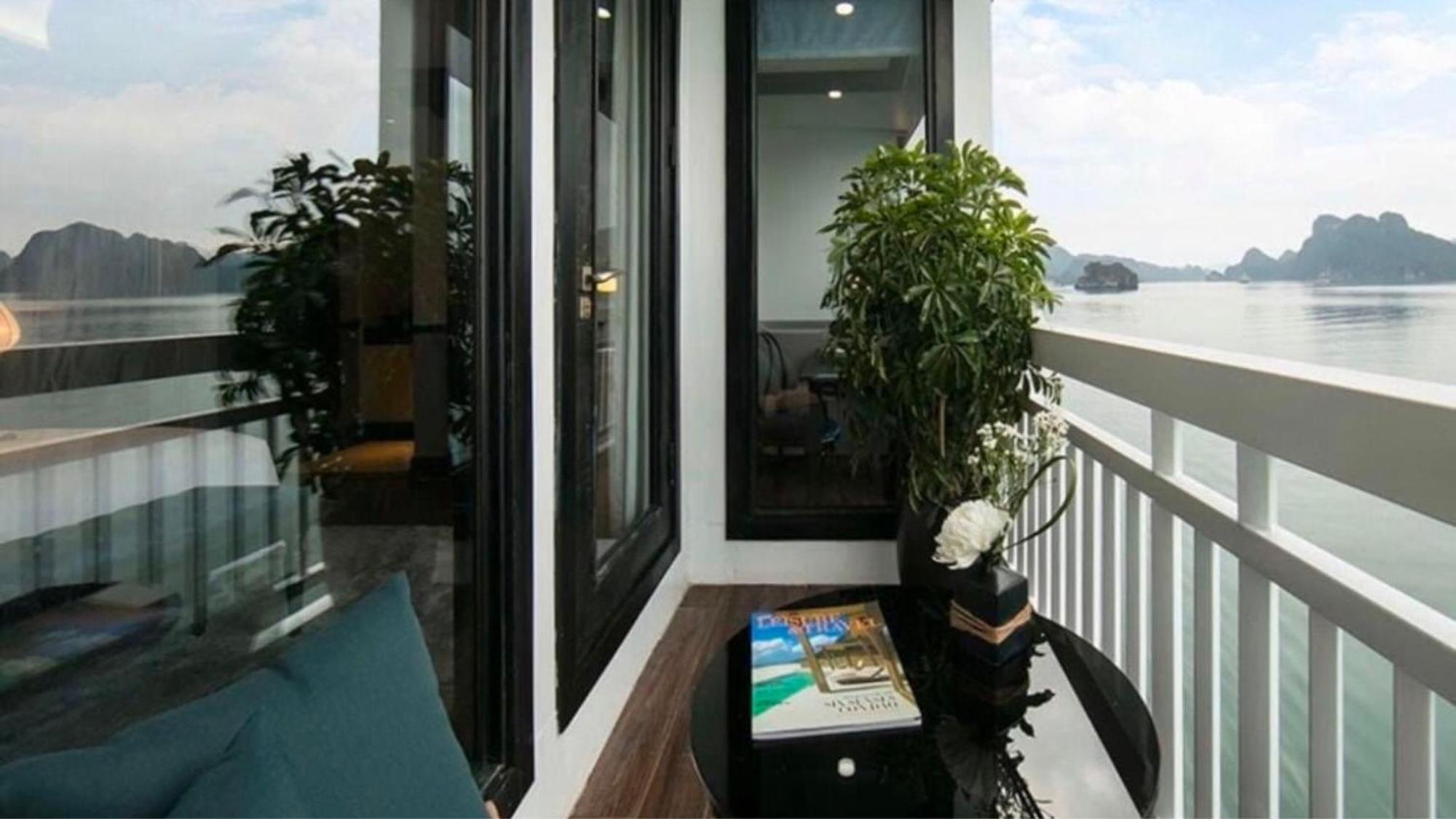Hotel Lotus Boutique Cruise Ha Long Exteriér fotografie