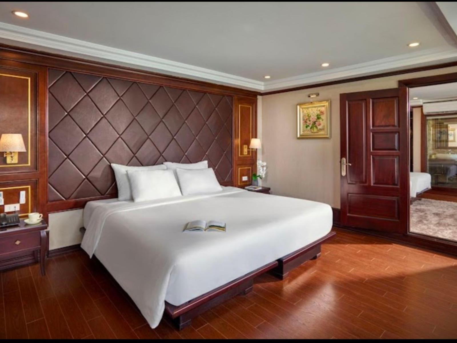 Hotel Lotus Boutique Cruise Ha Long Exteriér fotografie